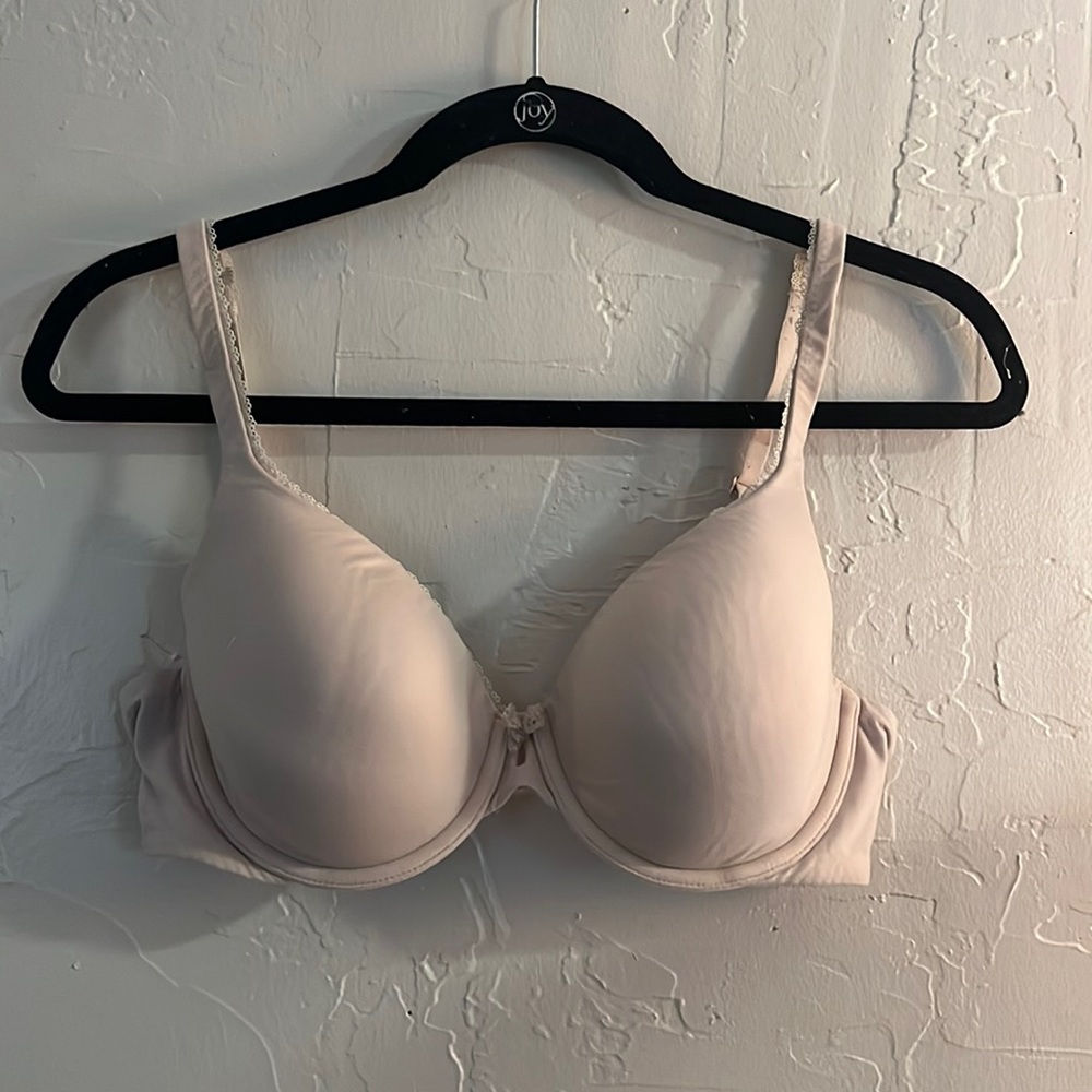 Body by Victoria lined perfect coverage bra 34D skin tone